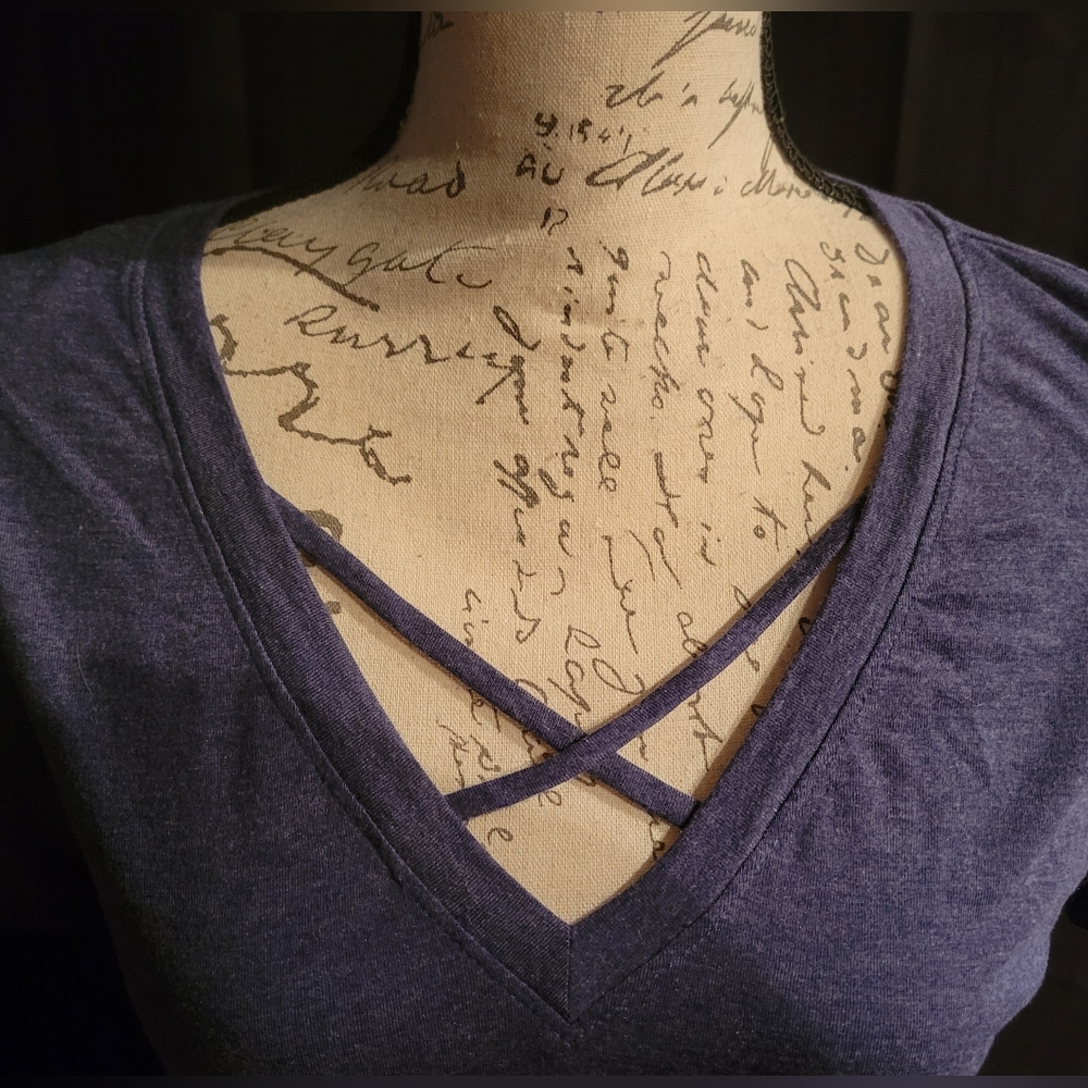 *NWT* Awake Women's L Northwest T-Shirt - Picture 2 of 3